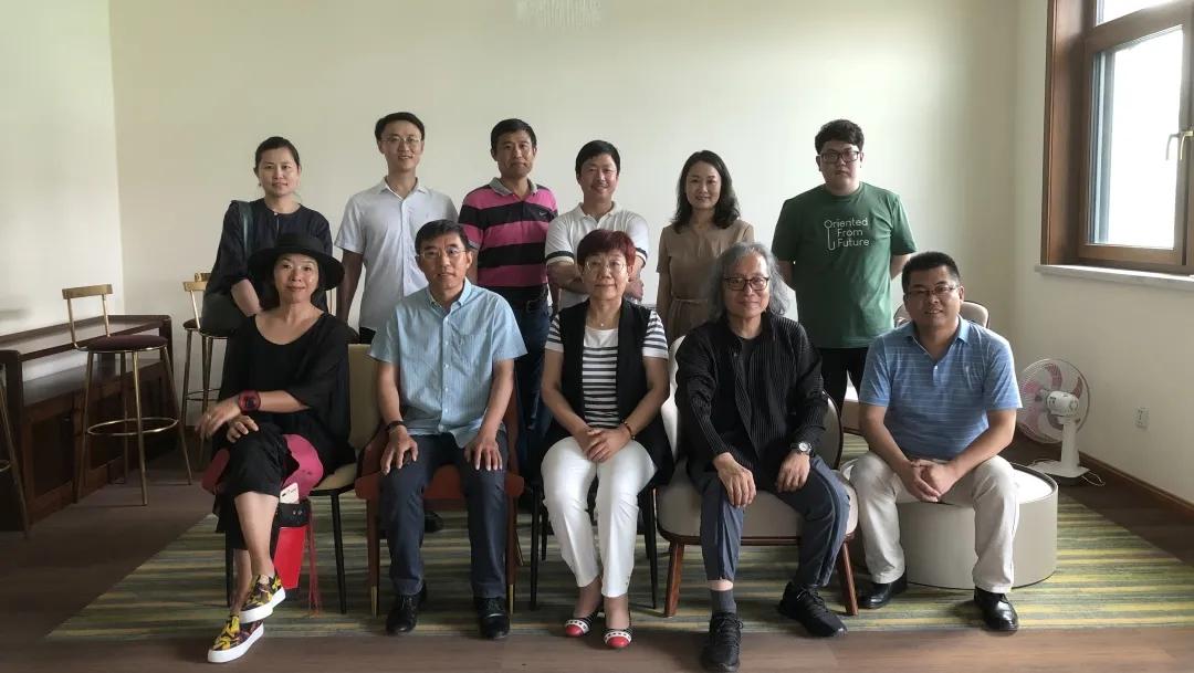 山东省家具协会执行会长牛广霞携协会知名家具企业至格林堡参观